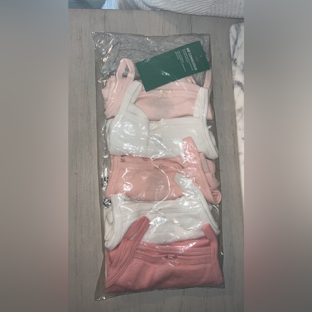 H&M 5 Pack Onesie Size 0-3 Months